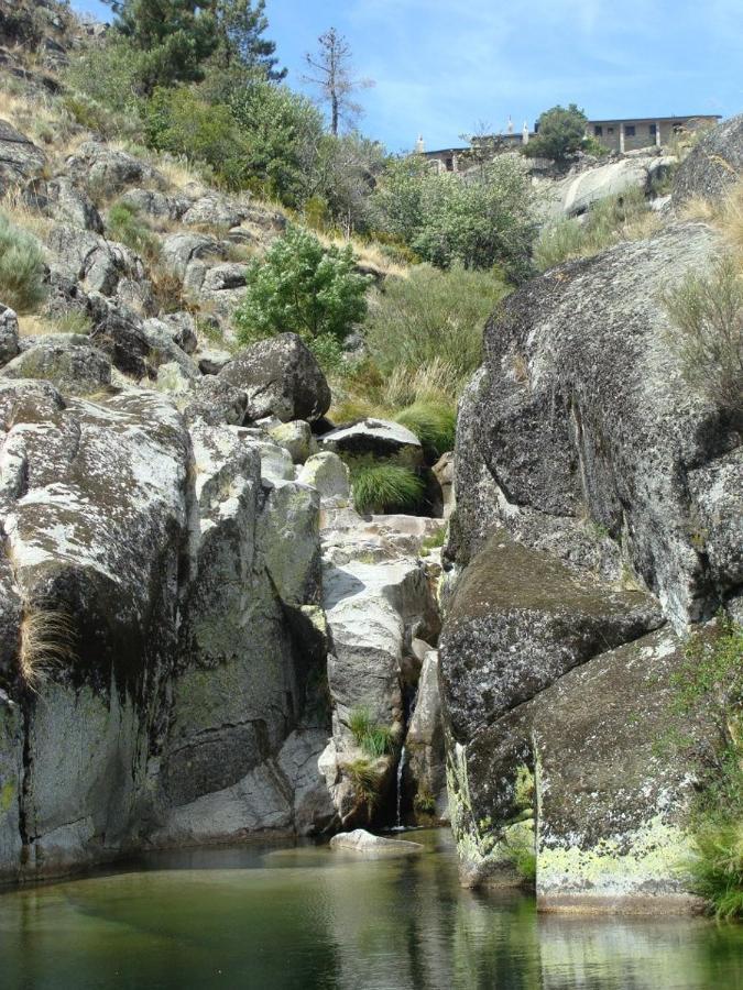 Salto Do Lobo - Montain Houses With Private River Penhas da Saúde Exterior foto