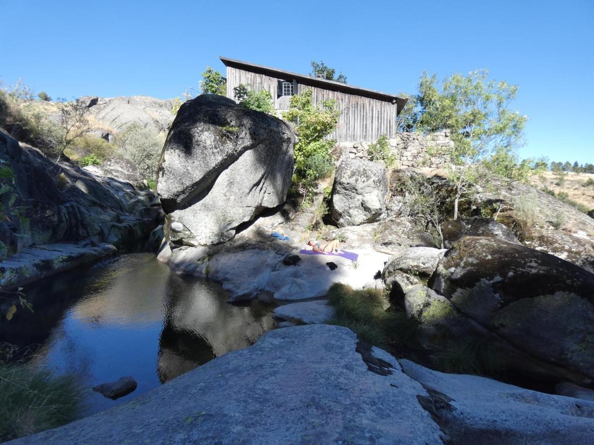 Salto Do Lobo - Montain Houses With Private River Penhas da Saúde Exterior foto
